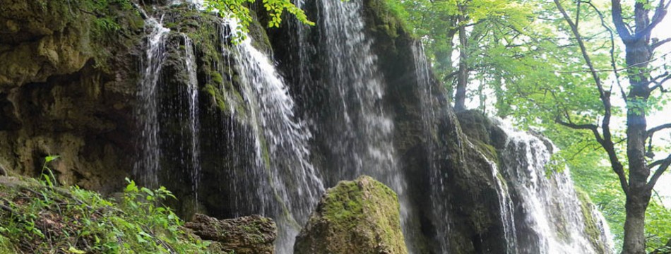 Водопад Варовитец, Етрополе, България